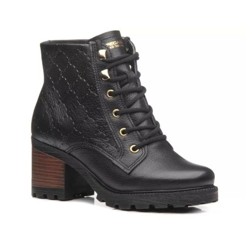 Bota Feminina Coturno Em Couro Pegada Preto