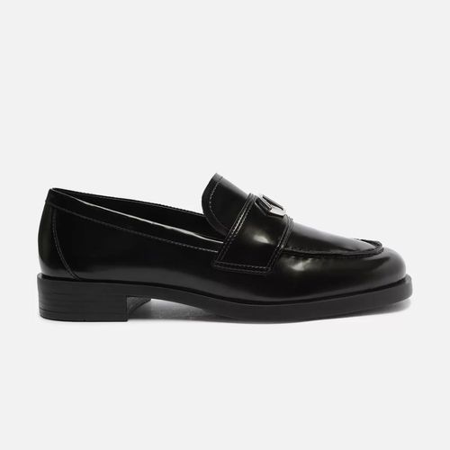 Sapato Feminino Mocassim Arezzo A131090001